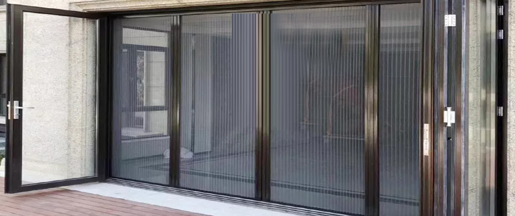Pleated Mesh Door Windows
